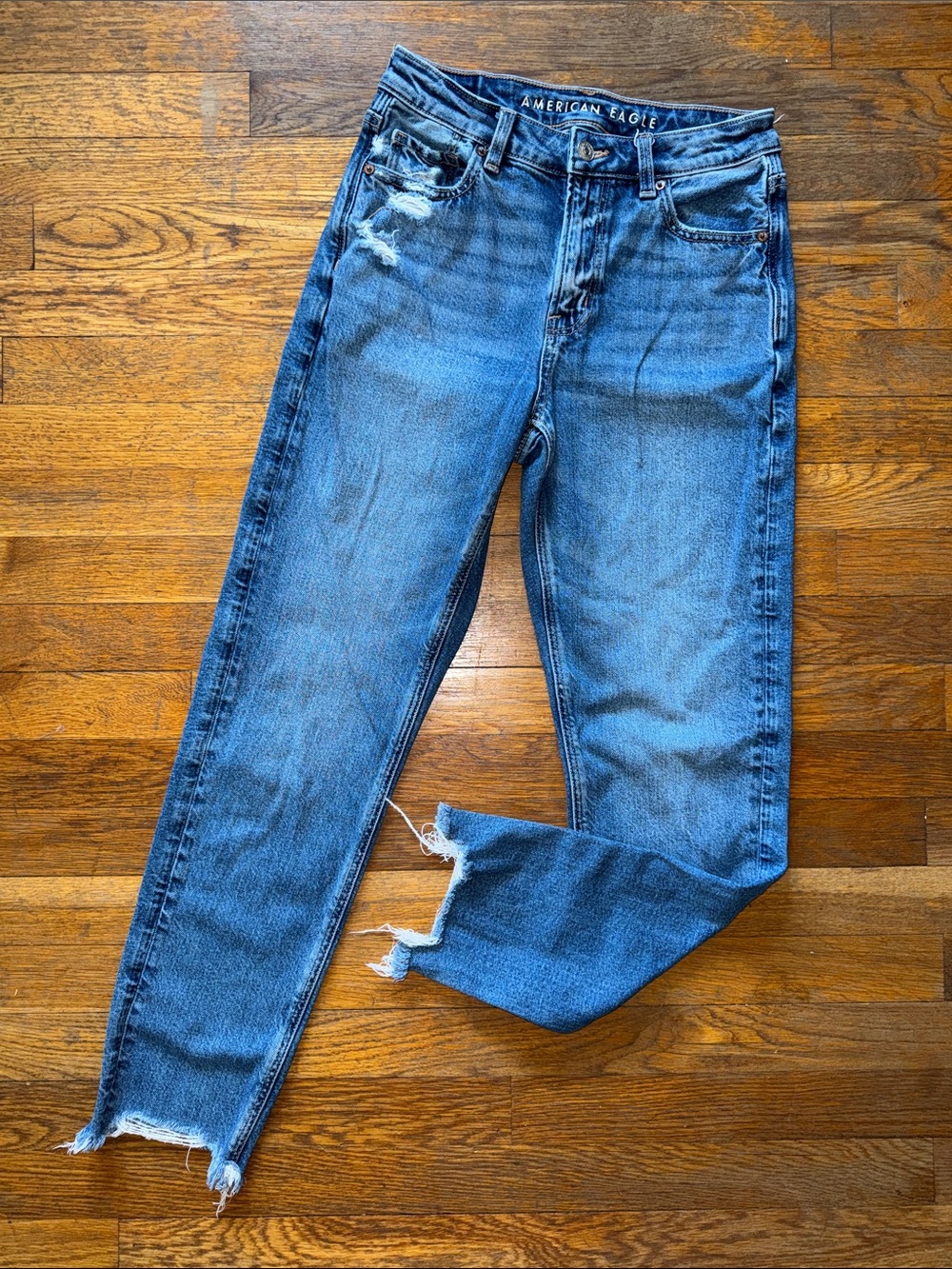 American Eagle Outfitters Women's Cropped Distressed Blue Jeans